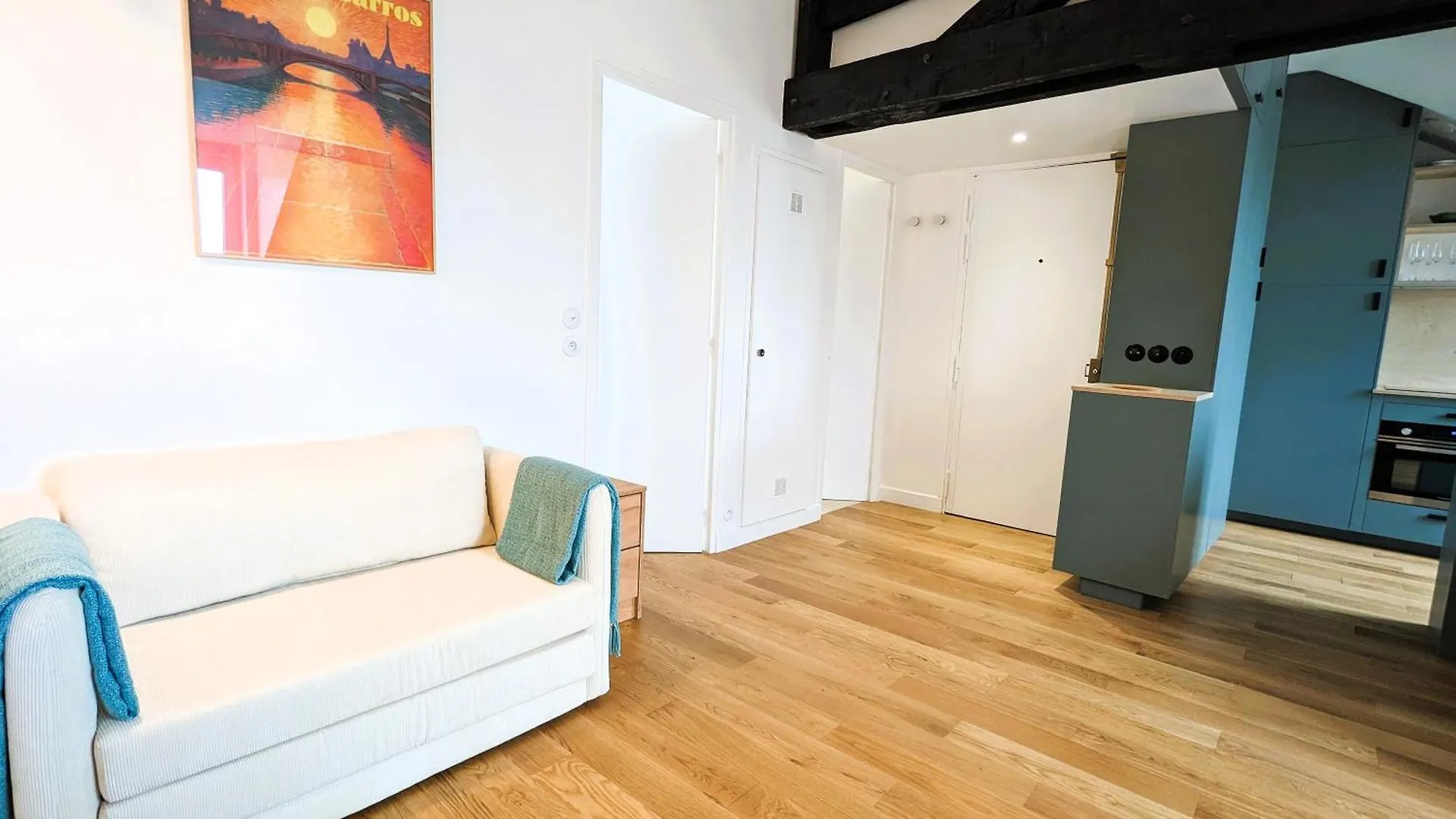 Sur Les Toits De - Marais Apartment