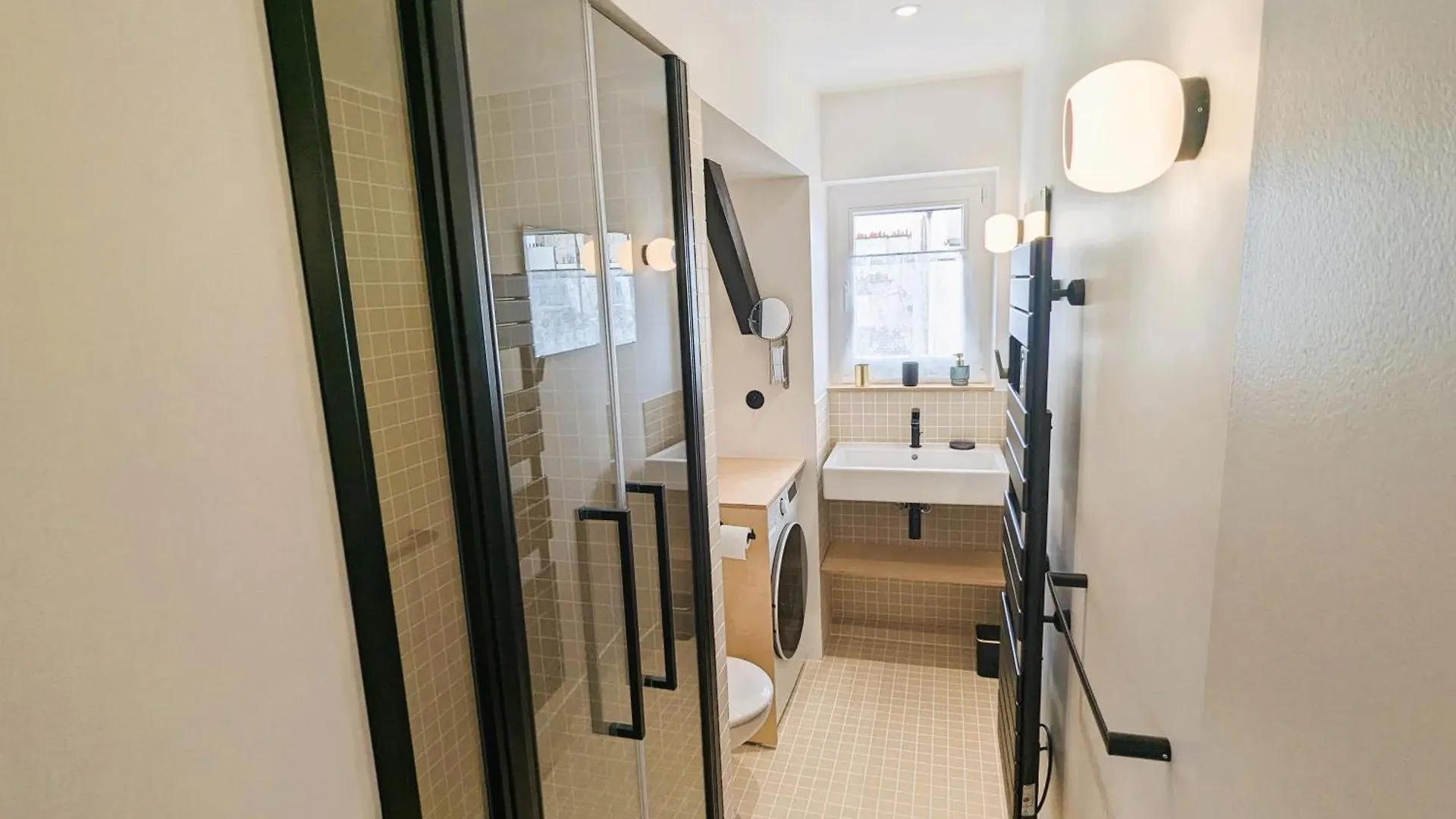 Sur Les Toits De - Marais Apartment *